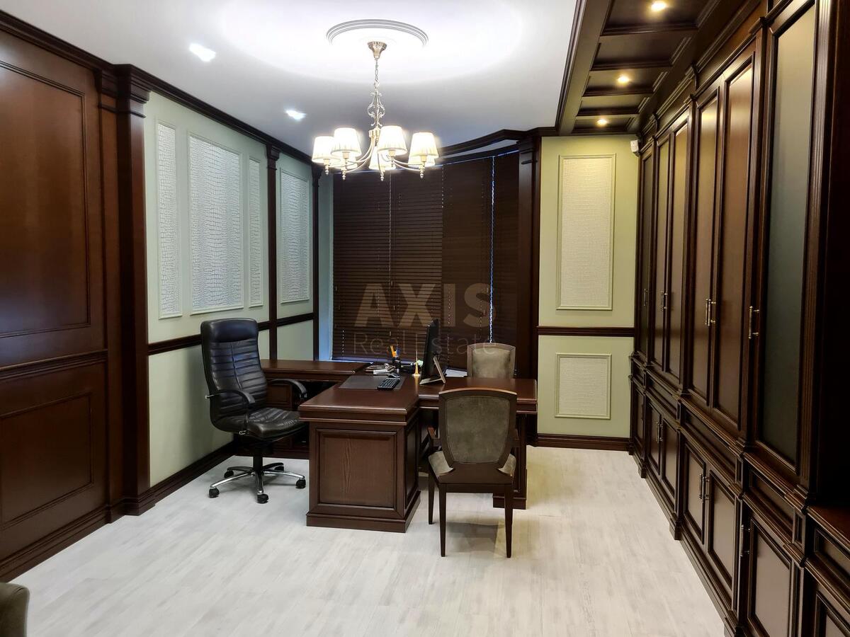 Office vul. Antonovycha 131, 100m2600920