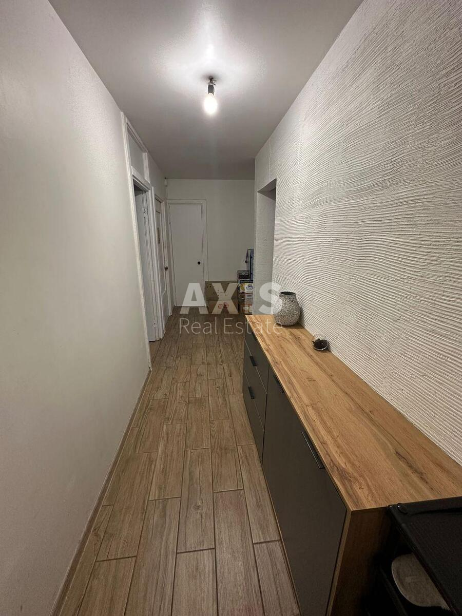 3k apartment vul. Jordans'ka 14