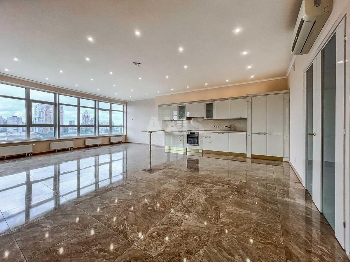 4k apartment uzv. Klovs'kyj 7А56379