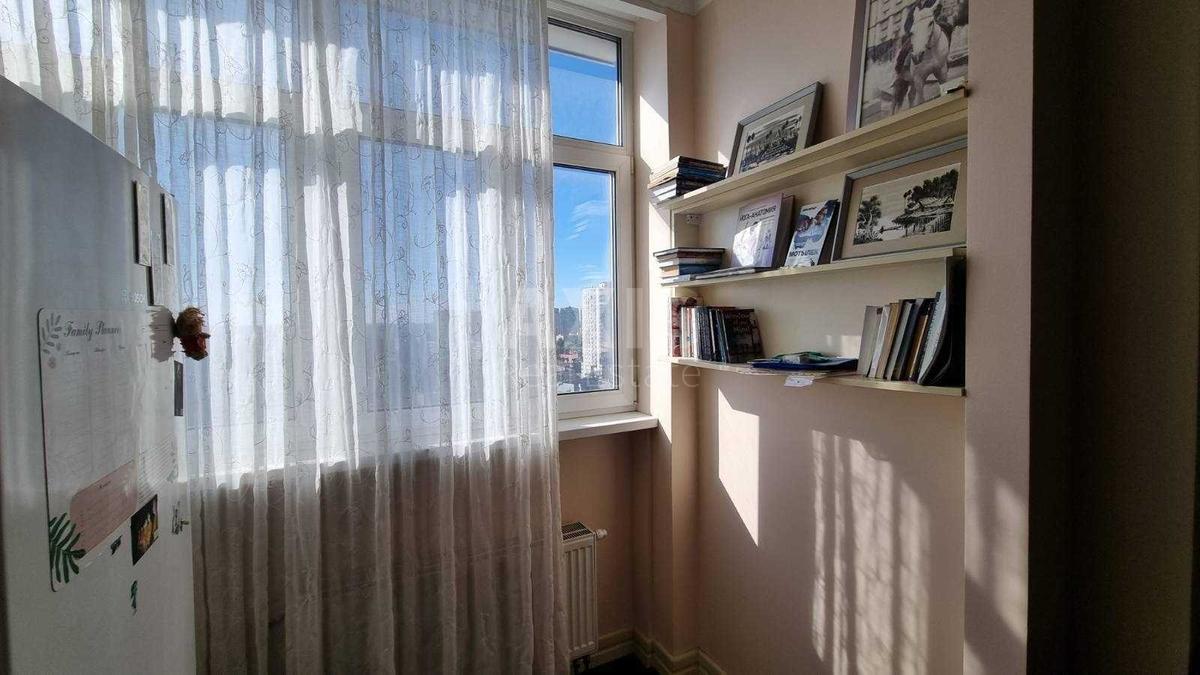 2k apartment vul. Solom'jans'ka 15А7
