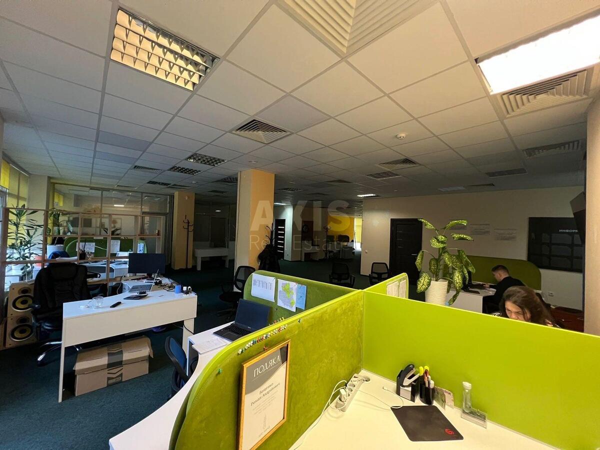 Office vul. Jevgena Konoval'cja 36Д, 470m2609519