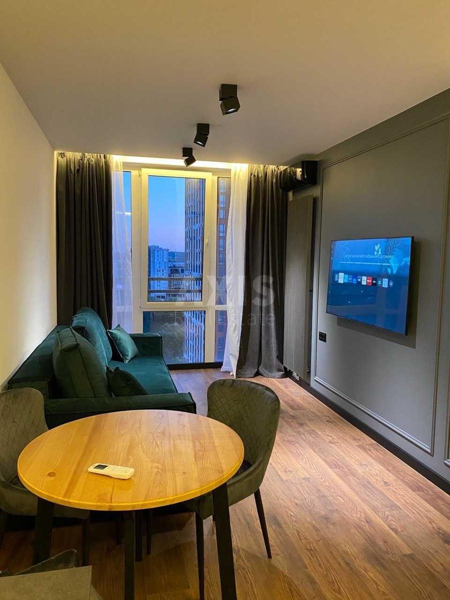 1k apartment nab. Dniprovs'ka 187