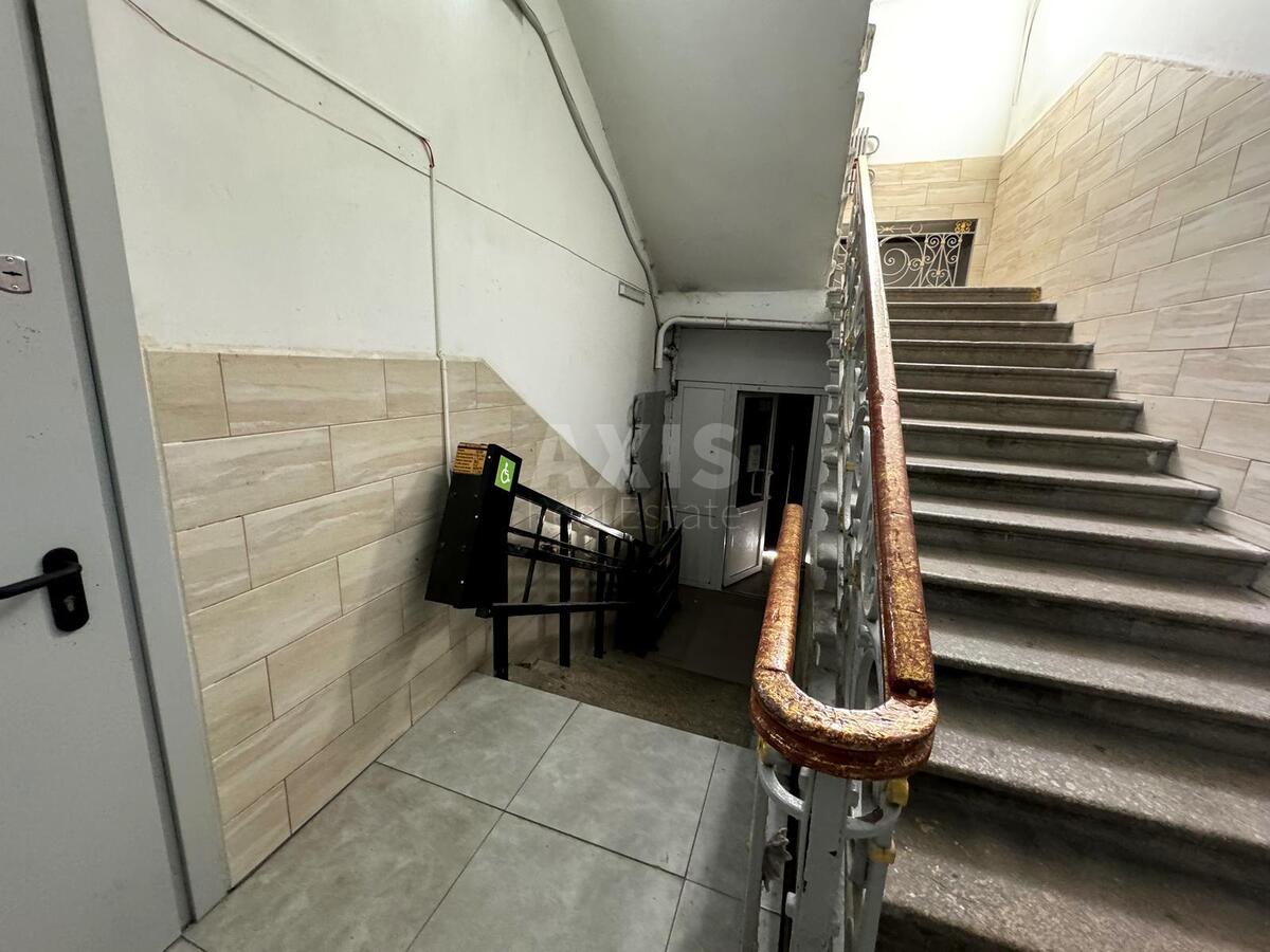 Офис ул. Евгения Чикаленко 25, 300м26152814