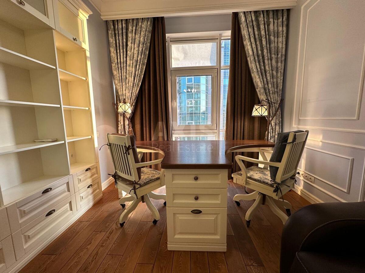 3k apartment vul. Zvirynec'ka 473