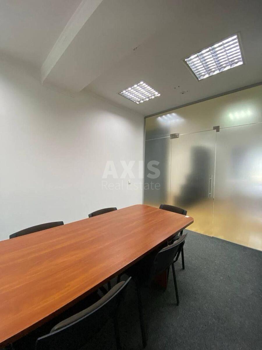 Office vul. Rudans'kogo Stepana 3А, 253m2569007