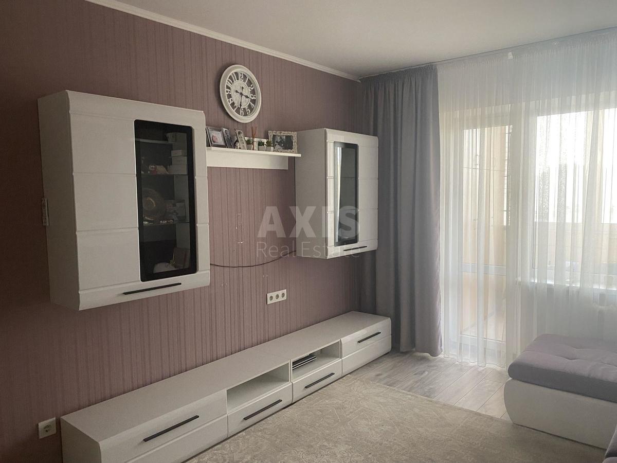 3k apartment vul. Myloslavs'ka 31В4
