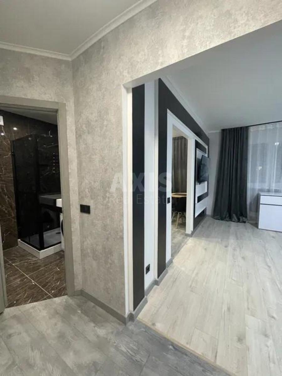 1k apartment bul. Lesi Ukrai'nky 33