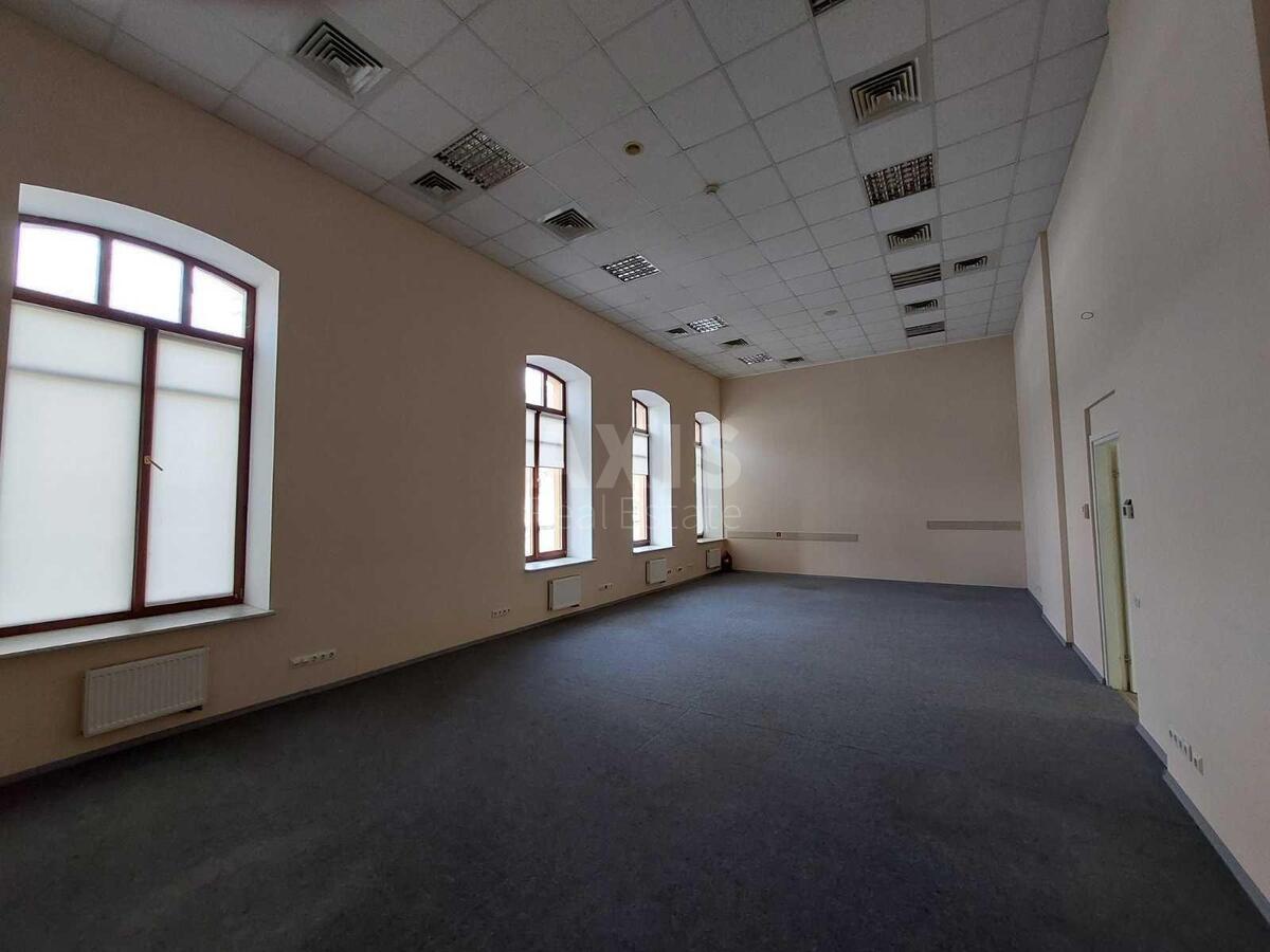 Office vul. Bul'varno-Kudrjavs'ka 24, 492m26