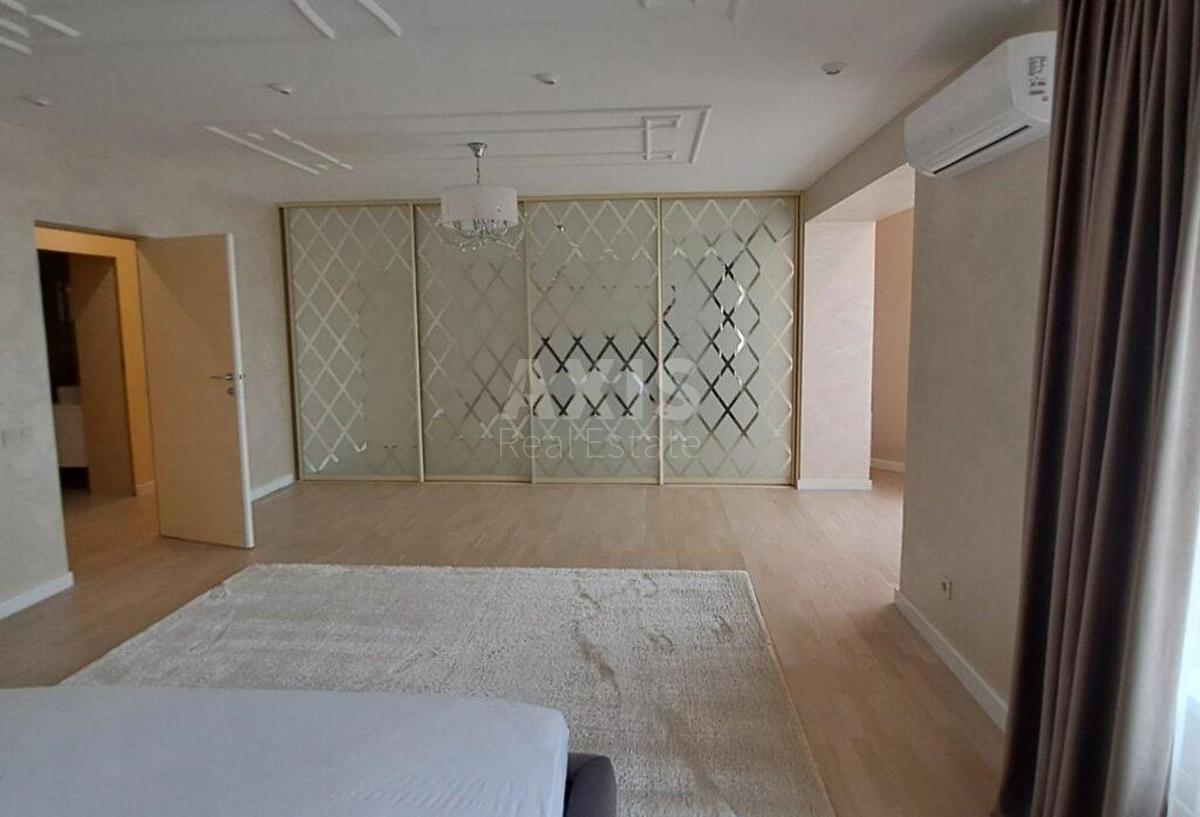 5k apartment vul. Dmytrivs'ka 455