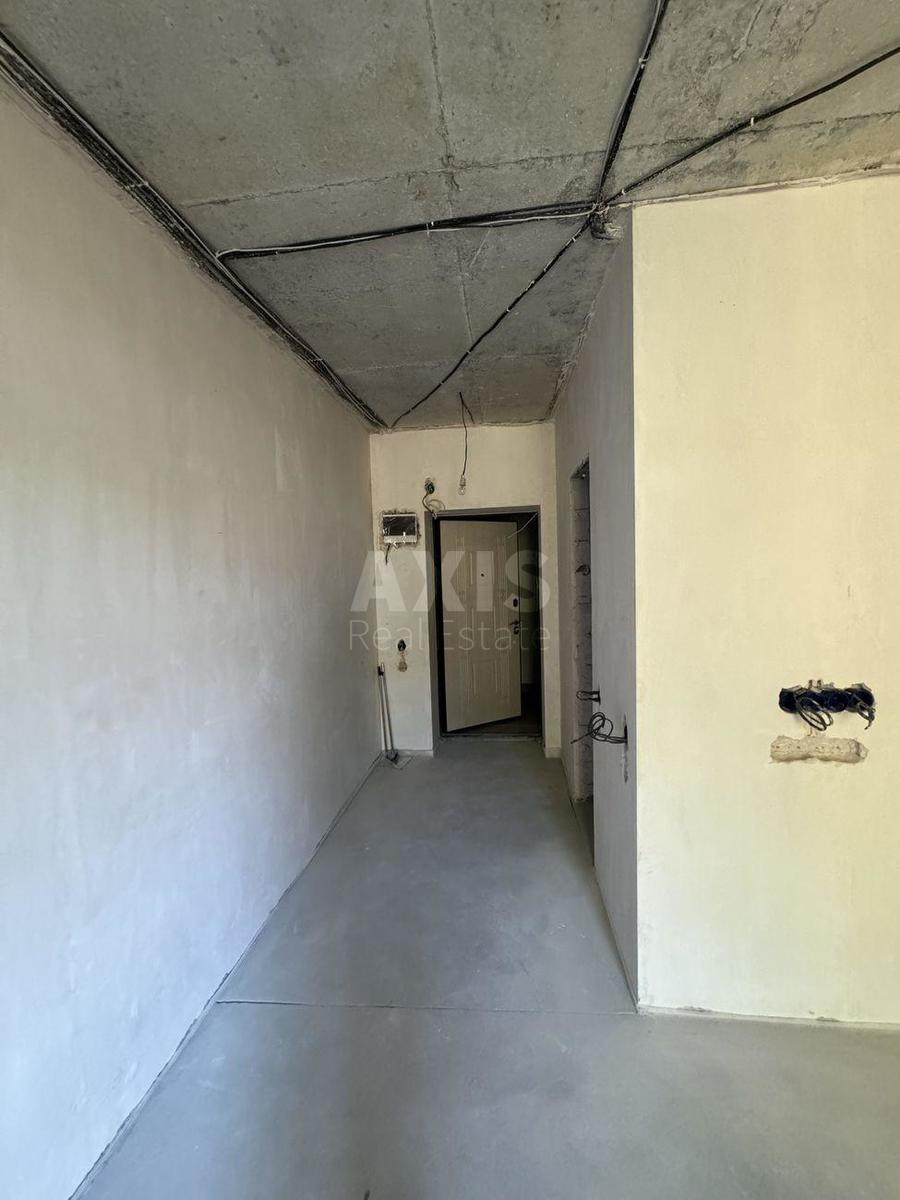 1k apartment vul. Radystiv 240