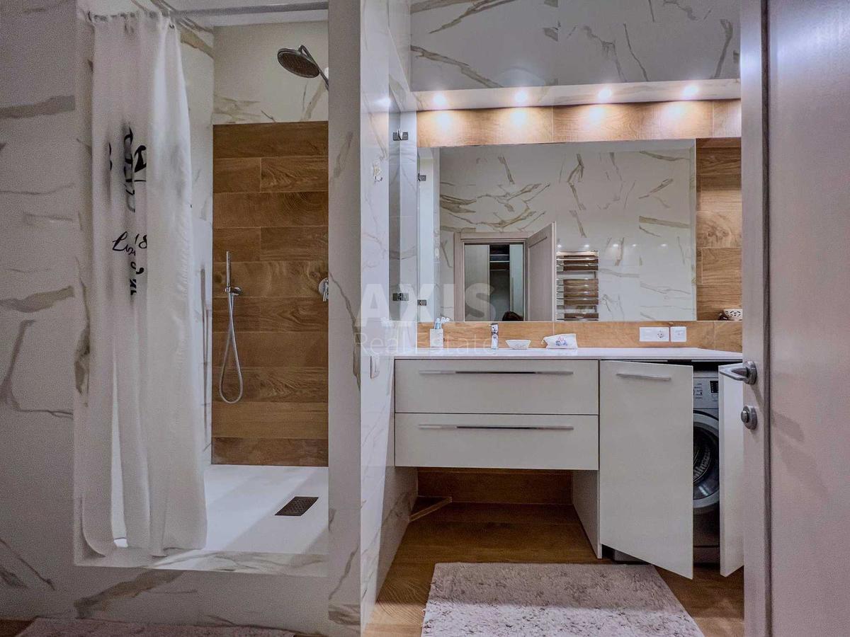 2k apartment vul. Zhyljans'ka 1189