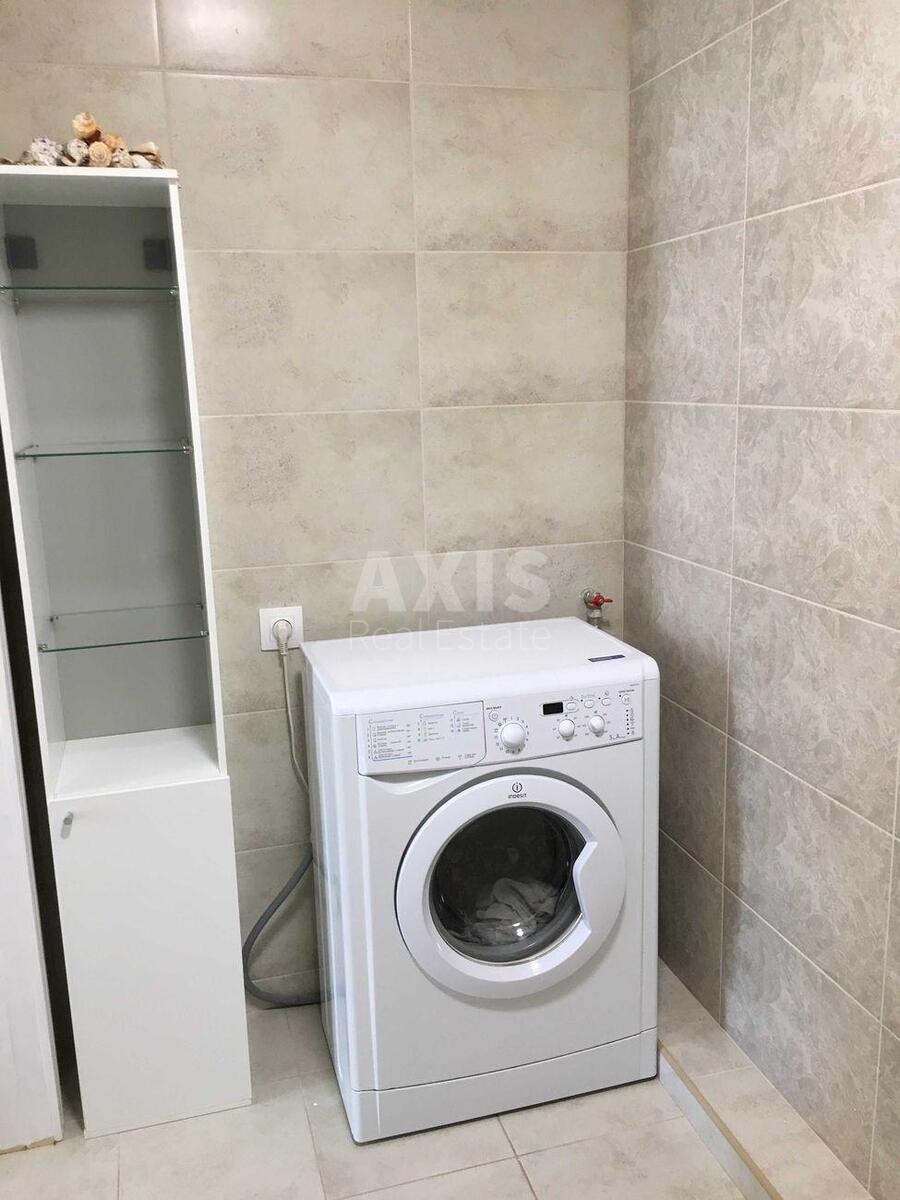 2к квартира ул. Драгомирова Михаила 27