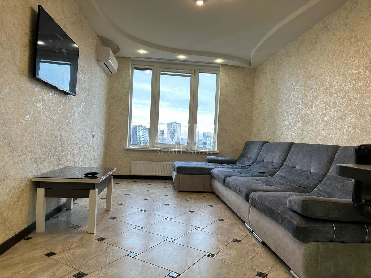 2k apartment nab. Dniprovs'ka 182