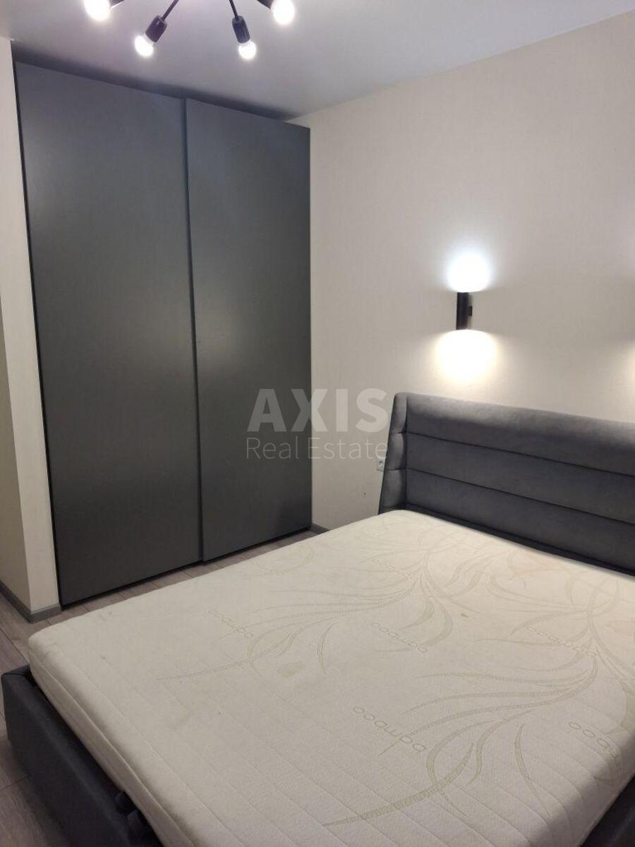 3k apartment vul. Grechka Marshala 102
