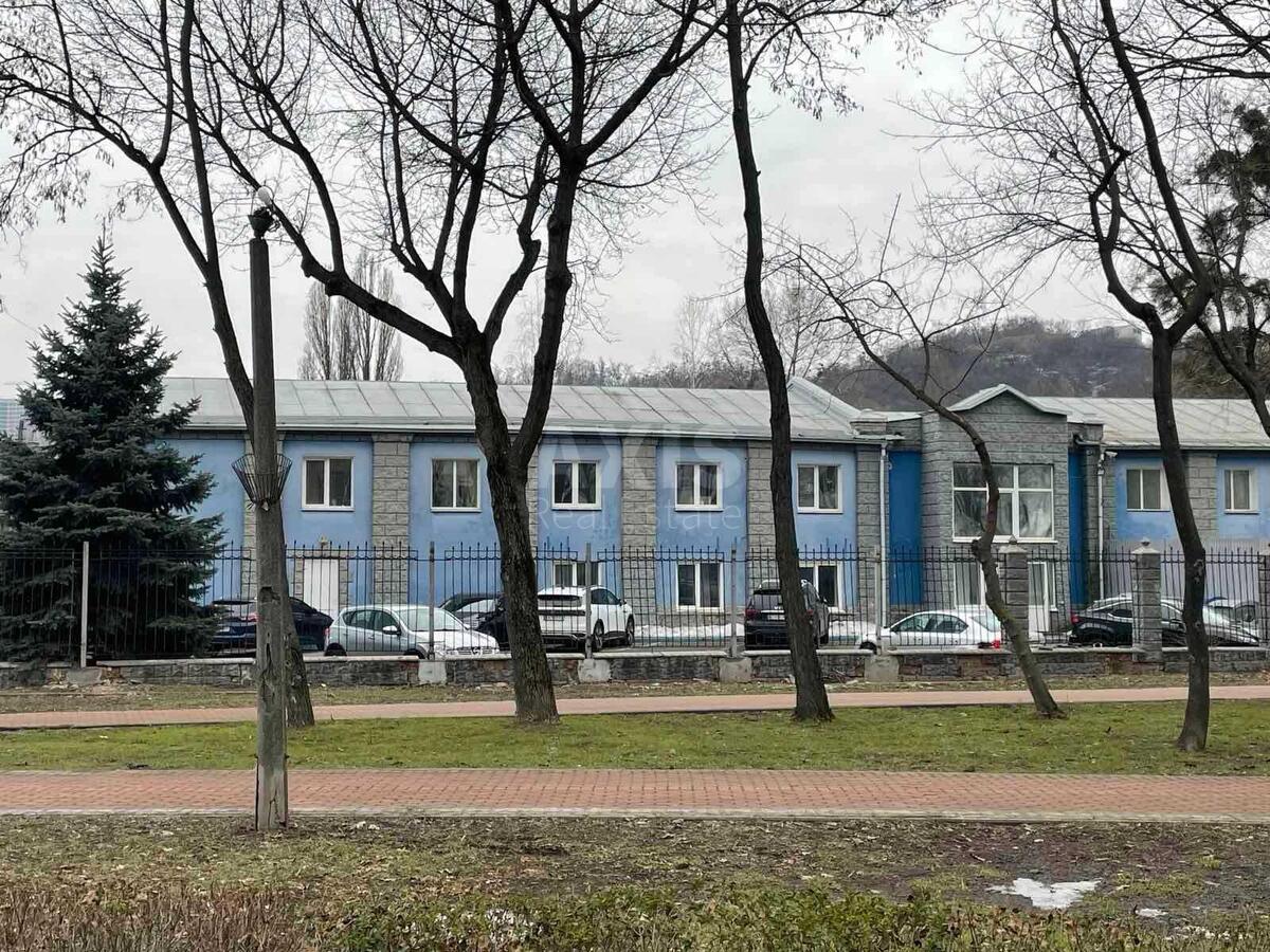 Офис ул. Почайнинская 38/44, 500м2