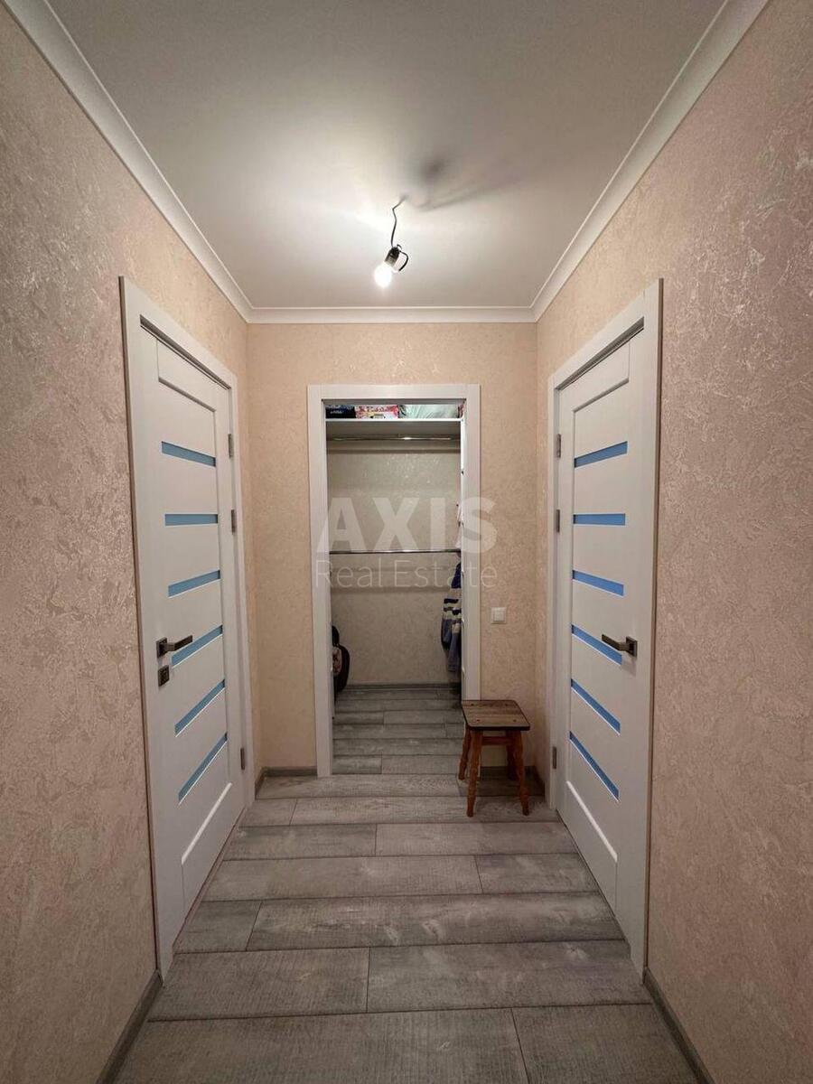 2k apartment vul. Miljutenka 42А6