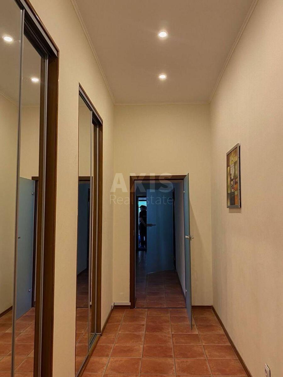 Office vul. Hmel'nyc'kogo Bogdana 42, 105m26022812