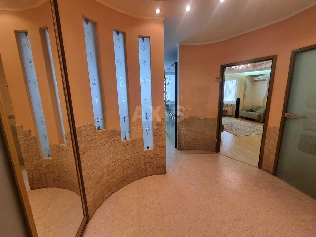 2к квартира ул. Никольско-Слободская 4В5