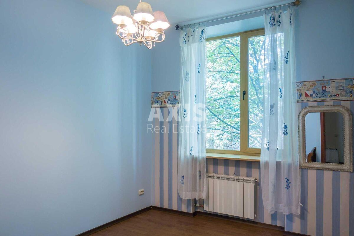 4k apartment vul. Sofii'vs'ka 16/1610