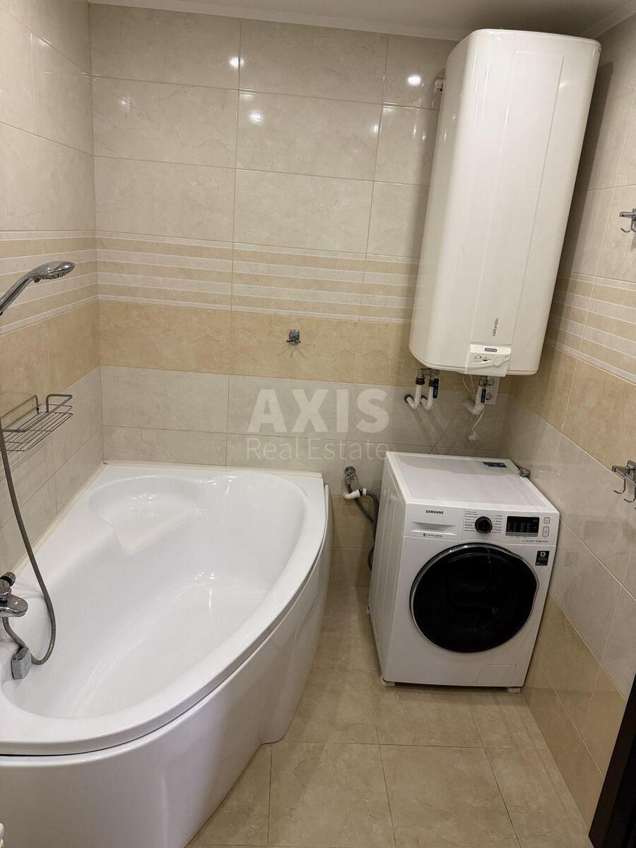 4k apartment vul. Oleny Pchilky 86171517