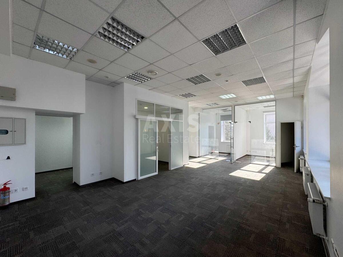 Office vul. Pymonenka Mykoly 13, 446m21