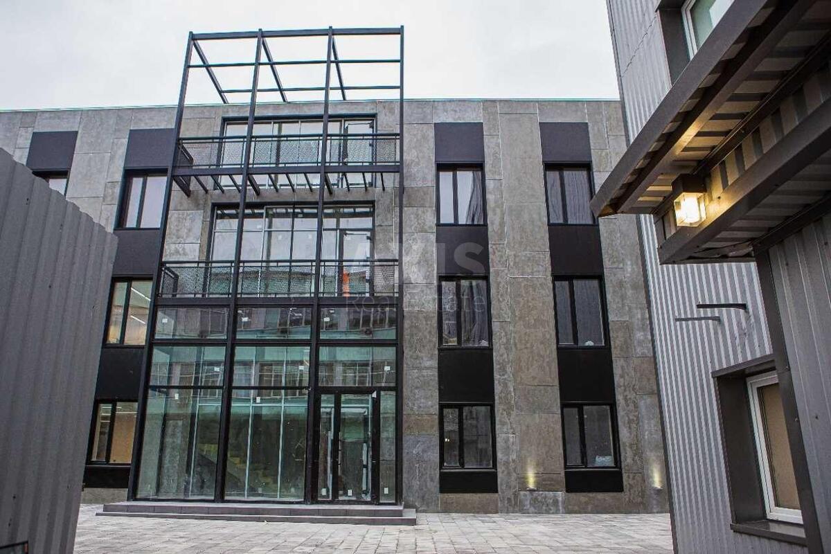 Office vul. Rybalka Marshala 11А, 1300m21