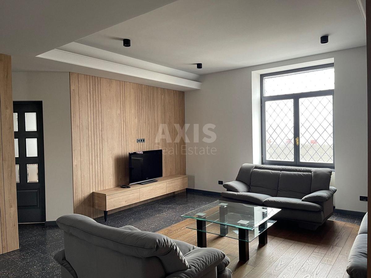 4k apartment vul. Antonovycha 118