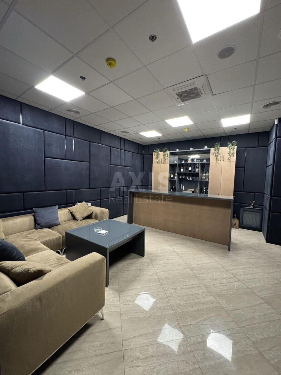 Office vul. Grushevs'kogo Myhajla 9Б, 510m20