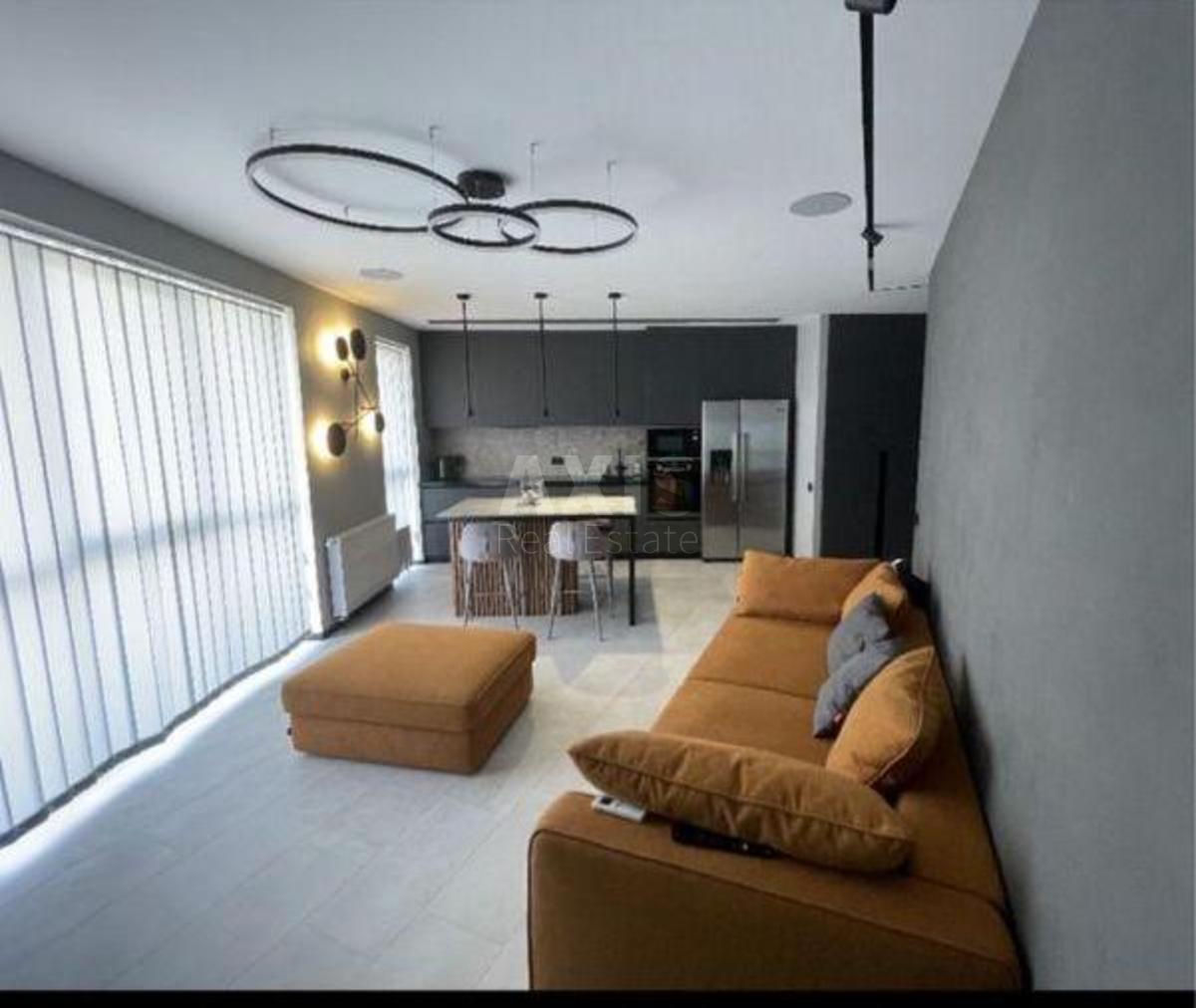 3k apartment vul. Lypkivs'kogo Vasylja Mytropolyta 16Г5