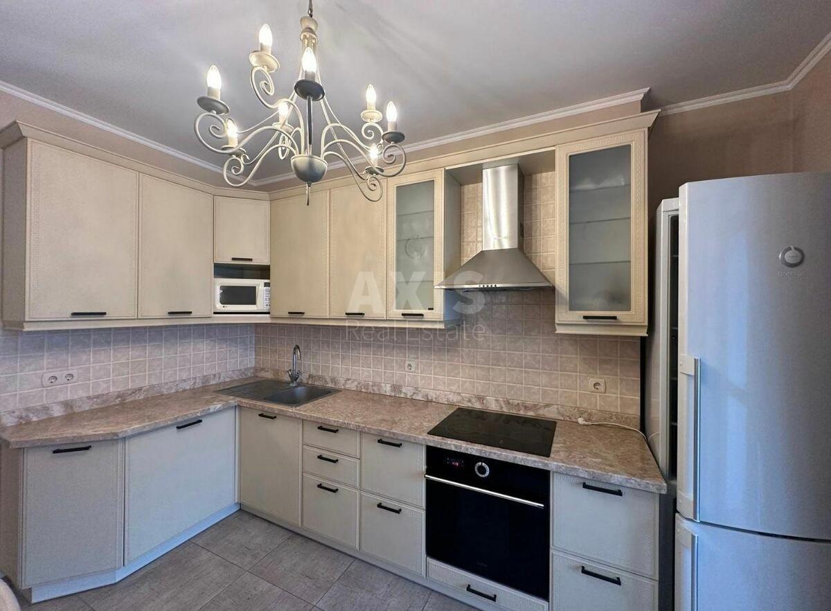 1k apartment vul. Serafymovycha 10