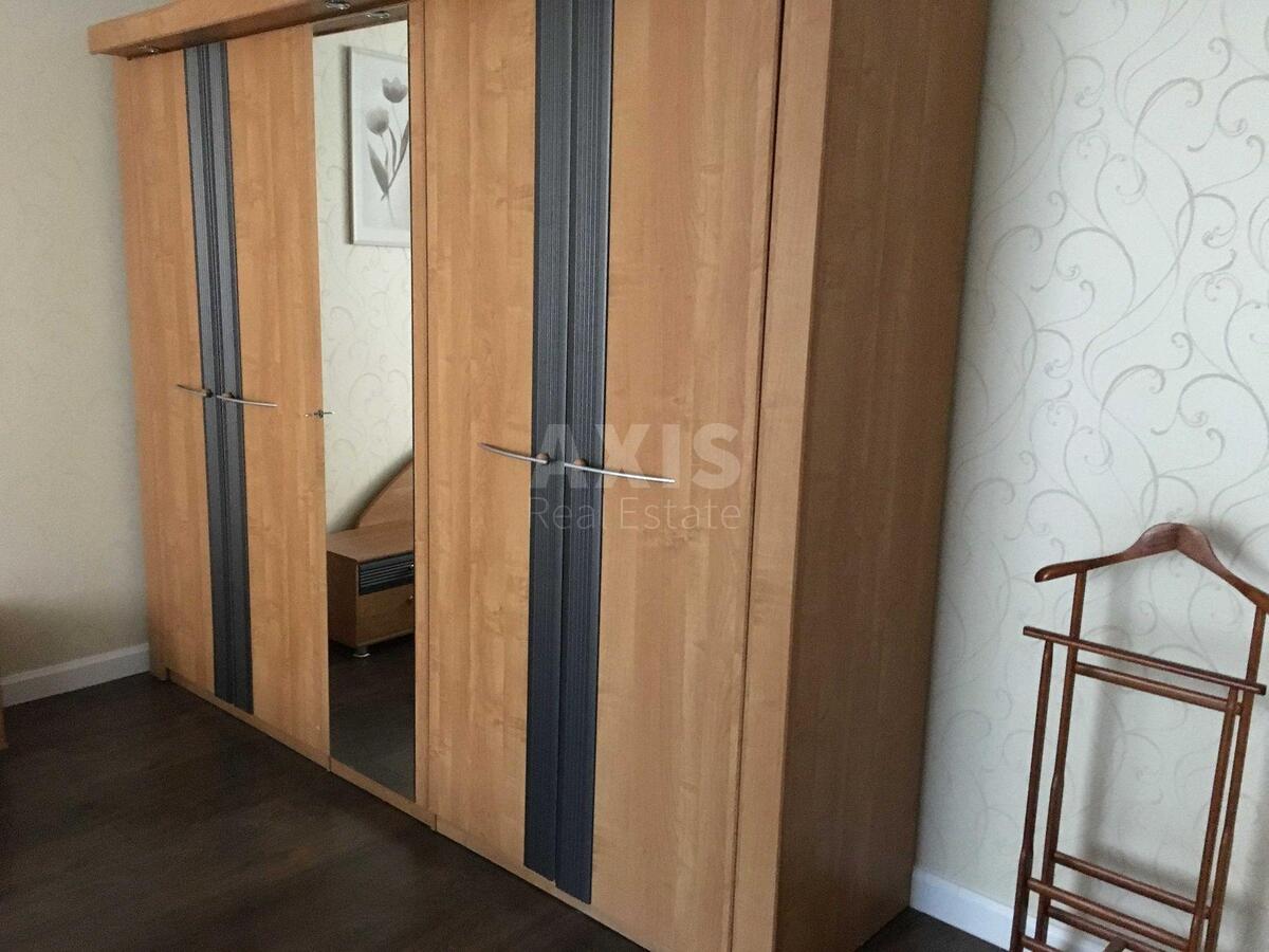 2к квартира ул. Драгомирова Михаила 25