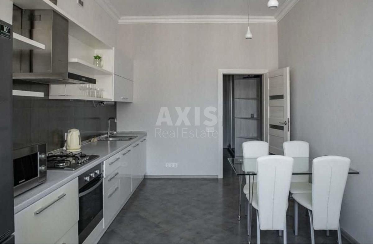 2k apartment vul. Vozdvyzhens'ka 480
