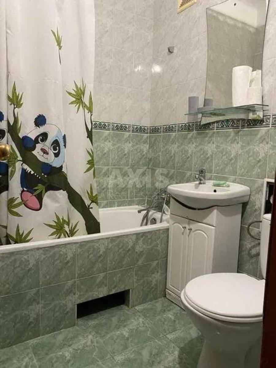1k apartment vul. Lavrs'ka 85