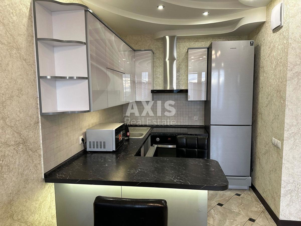 2k apartment nab. Dniprovs'ka 180