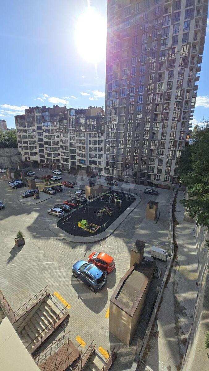 3k apartment vul. Glybochyc'ka 13640231