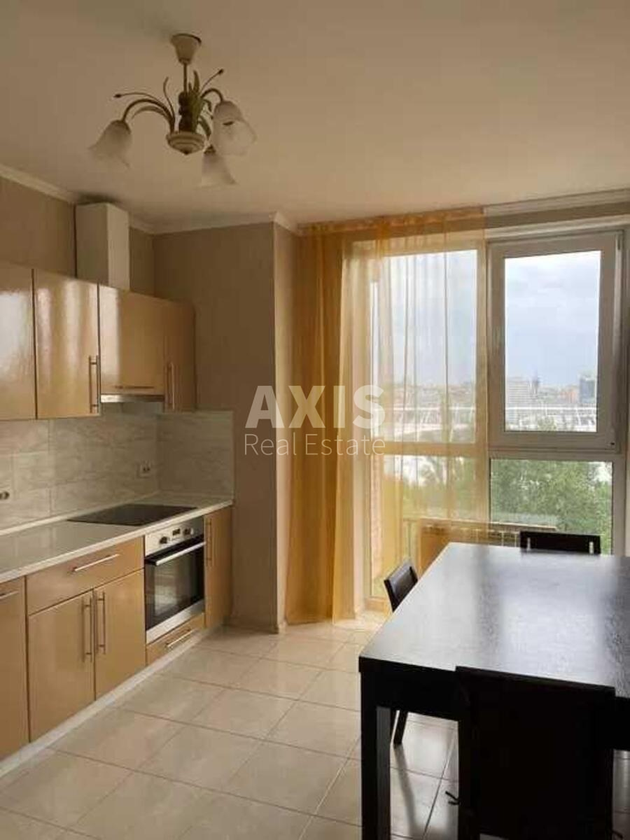 2k apartment vul. Barbjusa Anri 52/1
