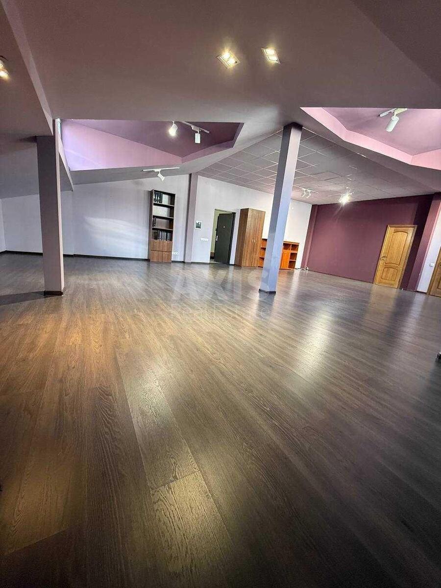 Office vul. Glybochyc'ka 40, 142m26