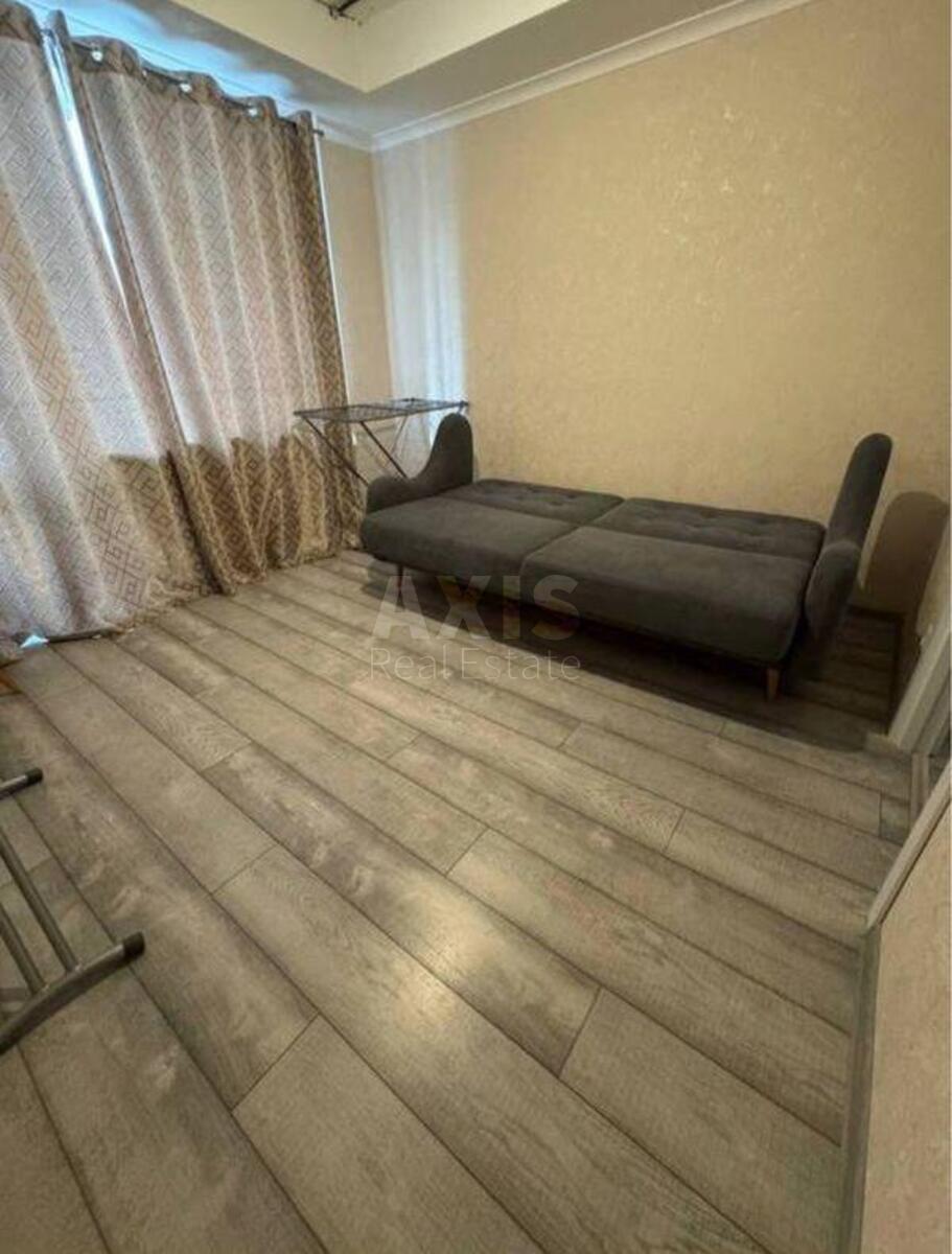 2k apartment vul. Miljutenka 42А4