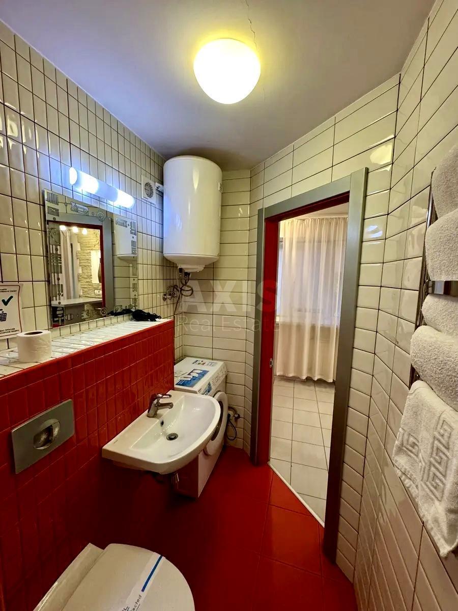 1k apartment vul. Volodymyrs'ka 766154510