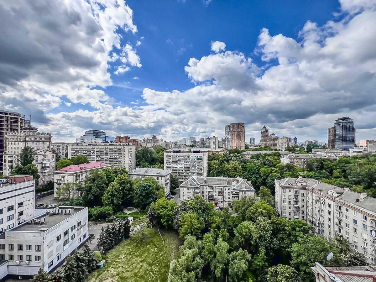4k apartment uzv. Klovs'kyj 7А5637916