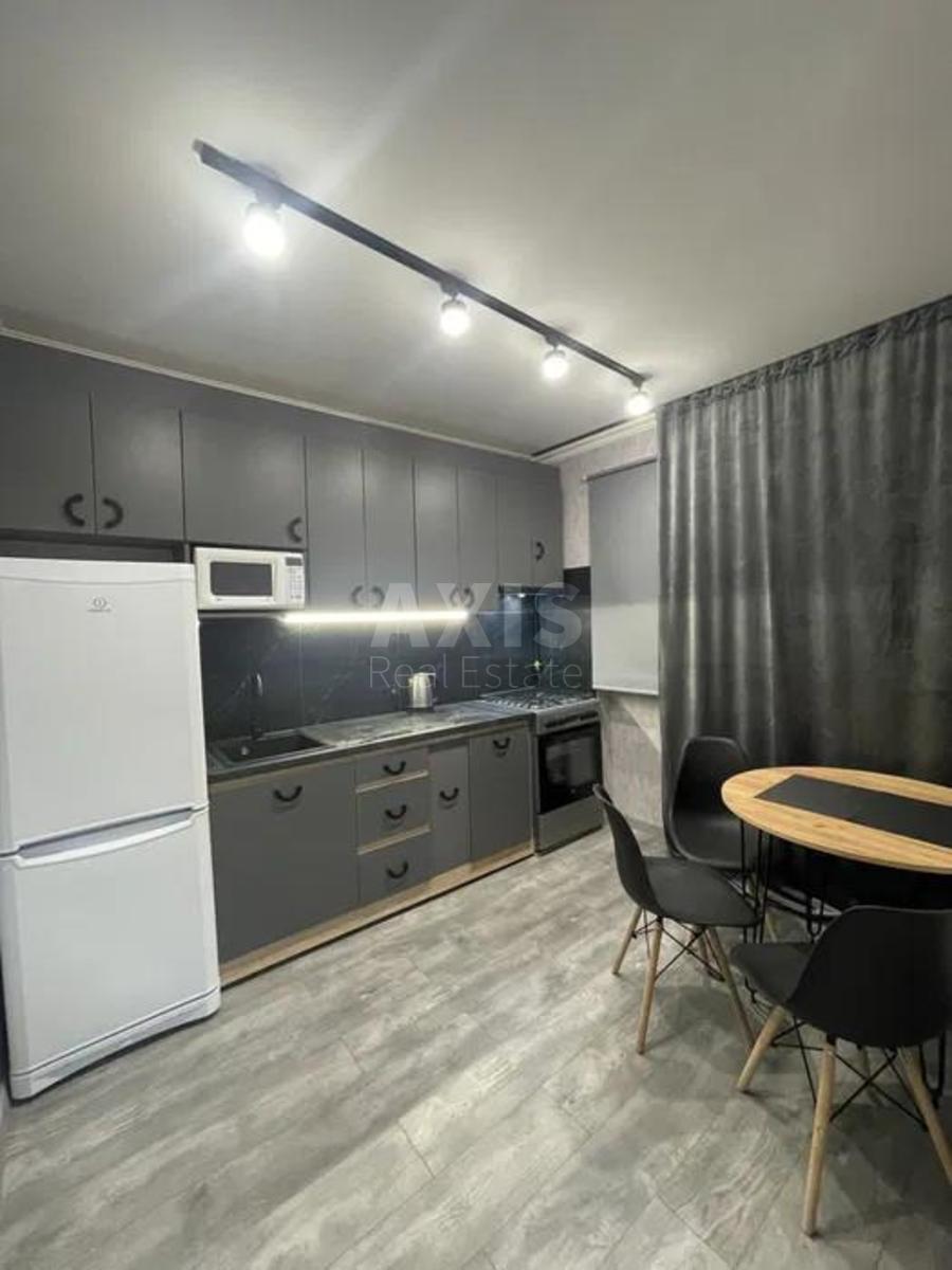 1k apartment bul. Lesi Ukrai'nky 31