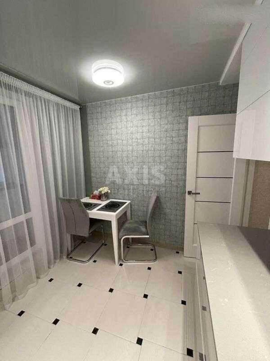 1k apartment vul. Serafymovycha 104