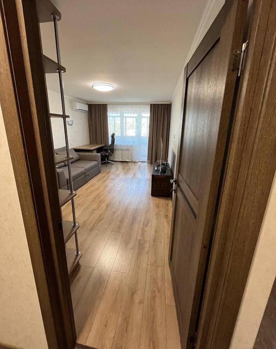 1k apartment vul. Ches'ka 6568066