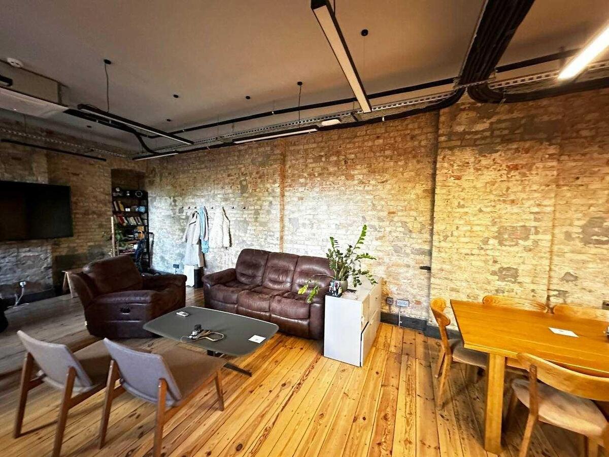 Office vul. Bul'varno-Kudrjavs'ka 42, 510m27