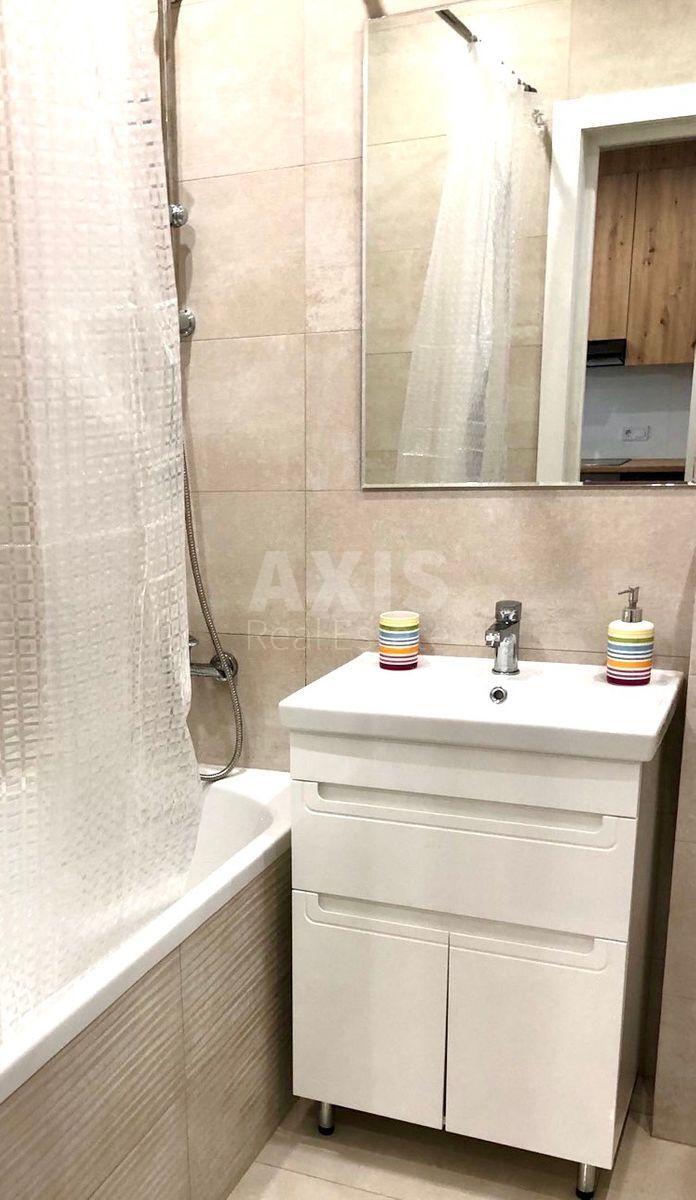 1k apartment vul. Sverstjuka Jevgena 4571892