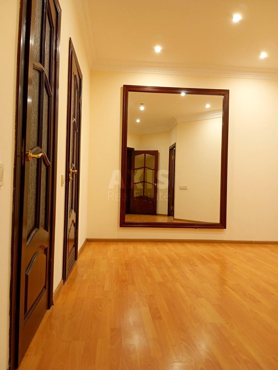 Office vul. Nazarivs'ka 7Б, 140m2617982