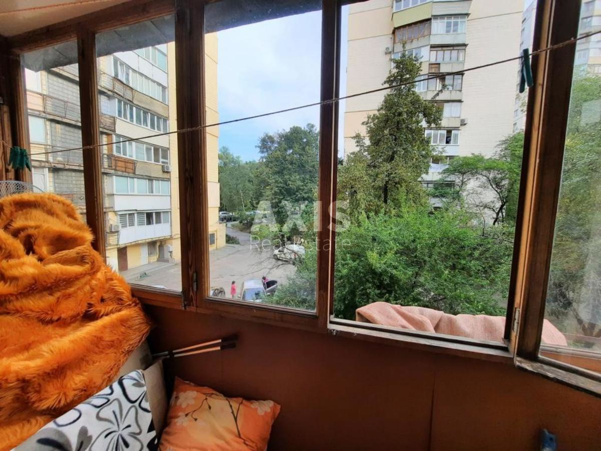 1к квартира пр-т Голосеевский 894