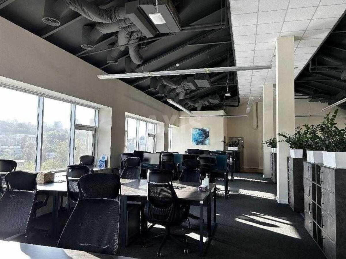 Office vul. Gajdara 58/10, 944m2576491