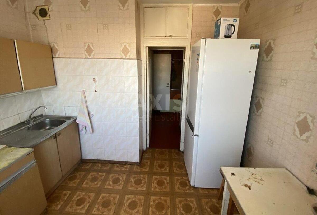 2k apartment vul. Symyrenka 13/14