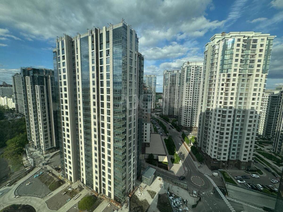 3к квартира ул. Драгомирова Михаила 18